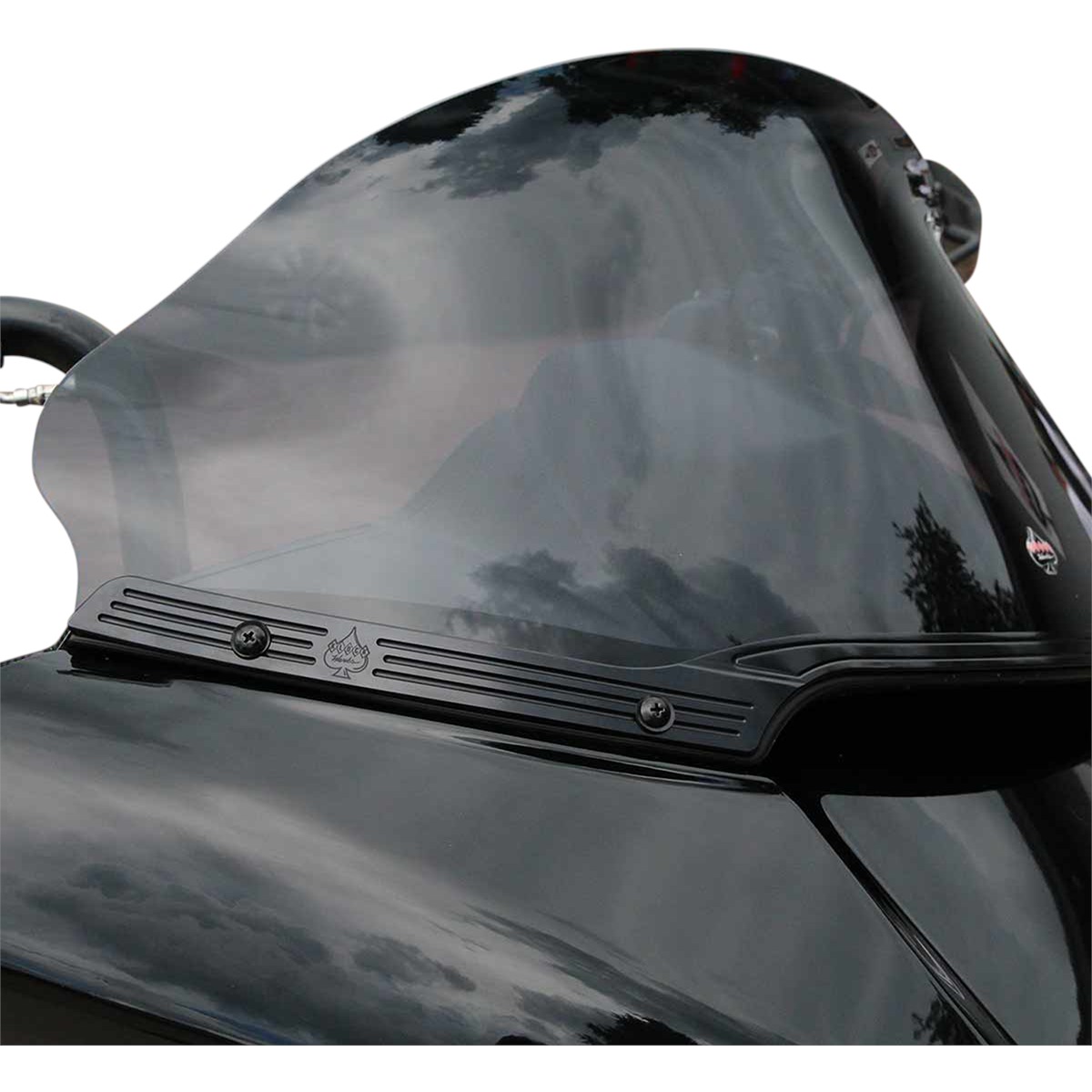 Flare Series Windshield Trim
