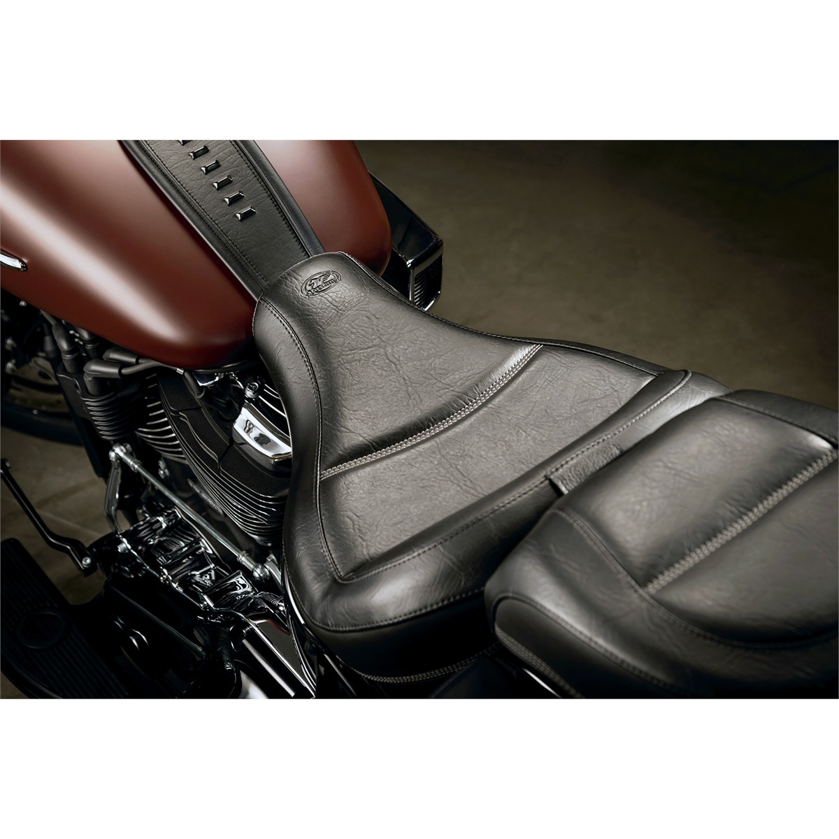 Mustang Max Profile Passenger Touring Seat